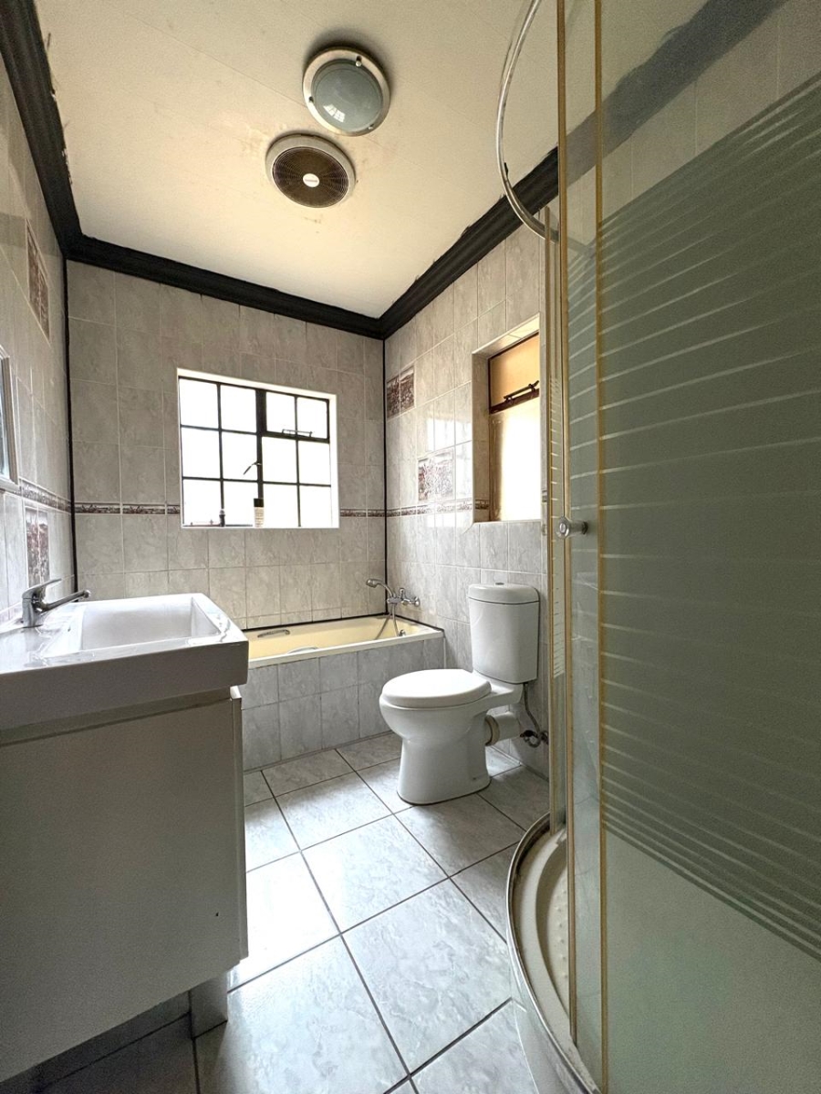 6 Bedroom Property for Sale in Dagbreek Free State